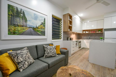Blue Summit Hideaway - C Tourism 5