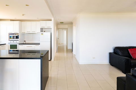 Burgess @ Kings Beach Apartments - C Tourism 14