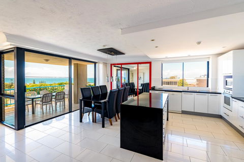 Burgess @ Kings Beach Apartments - C Tourism 12