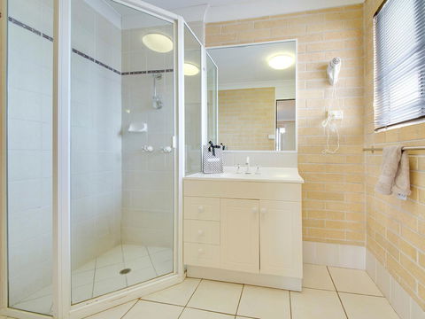 Murray Street Apartments - C Tourism 2