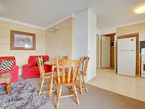 Murray Street Apartments - C Tourism 10