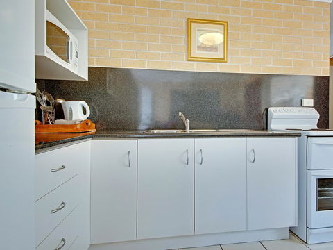 Murray Street Apartments - C Tourism 27