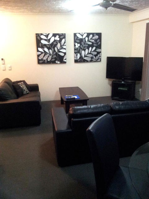 Champelli Palms Apartments - C Tourism 14