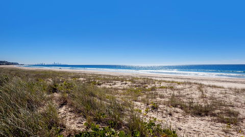 Bilinga Beach Motel - C Tourism 27