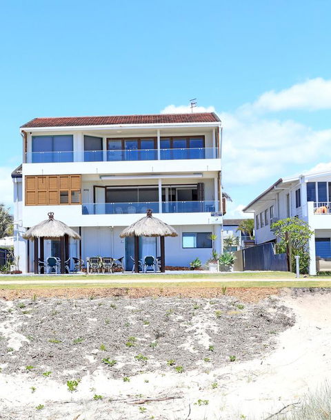 Bilinga Beach Motel - C Tourism 13