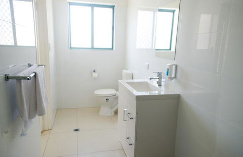 Bilinga Beach Motel - C Tourism 32