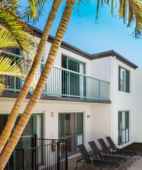 Bilinga Beach Motel - C Tourism 43