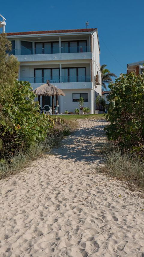 Bilinga Beach Motel - C Tourism 20