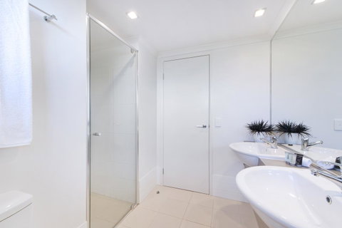 On The Bay Apartments - C Tourism 24