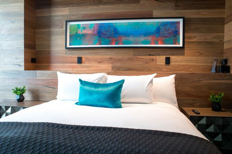 Eatons Hill Hotel - C Tourism 25
