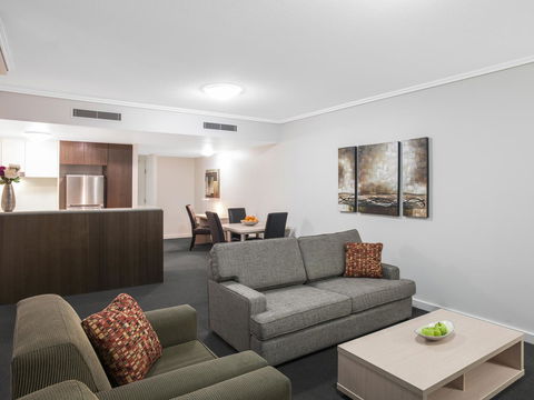 Oaks Brisbane Casino Tower Suites - C Tourism 21