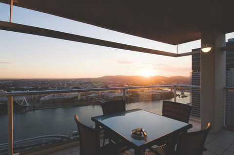 Oaks Brisbane Casino Tower Suites - C Tourism 0