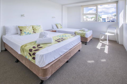 84 The Spit Holiday Apartments - C Tourism 25