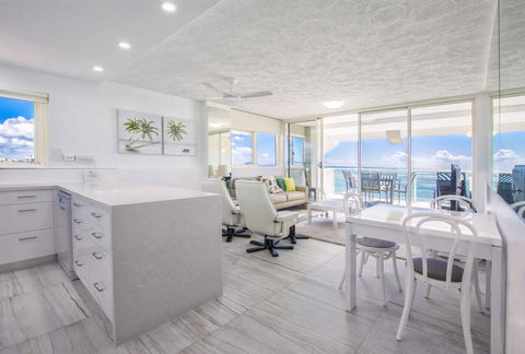 84 The Spit Holiday Apartments - C Tourism 22