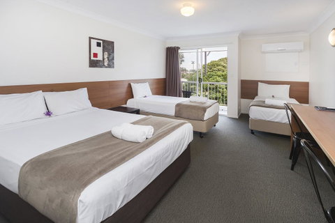 Sunshine Beach Resort - C Tourism 6