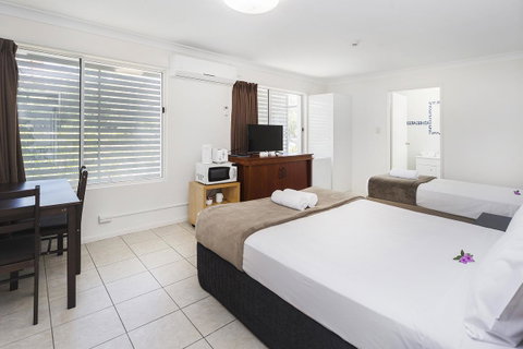 Sunshine Beach Resort - C Tourism 8