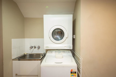 Cosmopolitan Motel & Serviced Apartments - C Tourism 23