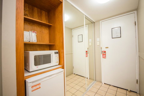 Cosmopolitan Motel & Serviced Apartments - C Tourism 22