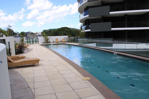 Ambience On Burleigh Beach - C Tourism 30