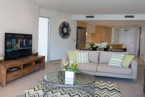 Ambience On Burleigh Beach - C Tourism 16