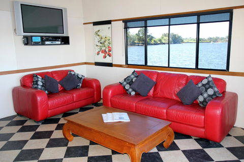 Coomera Houseboats - C Tourism 17
