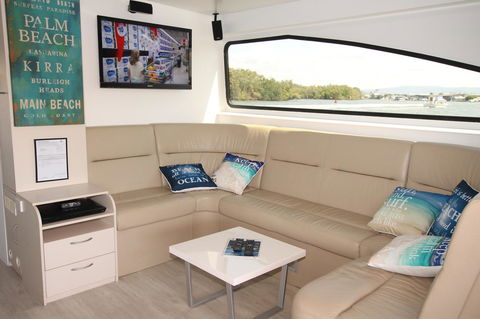 Coomera Houseboats - C Tourism 11