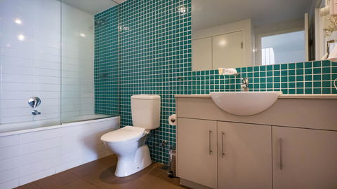 Swell Resort Burleigh Heads - C Tourism 6