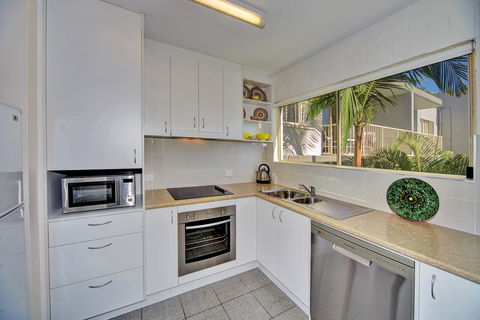 Surf Dance Apartments - C Tourism 15