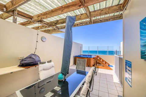 On The Beach Resort Bribie Island - C Tourism 22