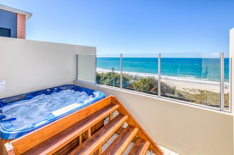 On The Beach Resort Bribie Island - C Tourism 23