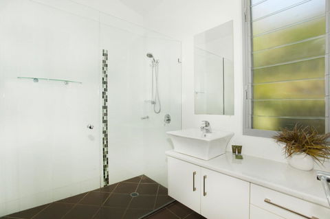 224 Centenary Heights Road Coolum Beach, 500 Dollar Bond, Linen Included - C Tourism 10