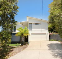 224 Centenary Heights Road Coolum Beach 500 Dollar Bond Linen Included - C Tourism