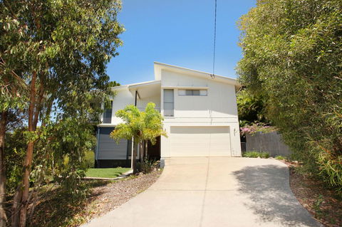 224 Centenary Heights Road Coolum Beach, 500 Dollar Bond, Linen Included - C Tourism 0
