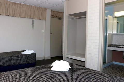 Brighton Hotel - C Tourism 7