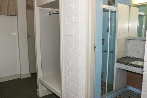 Brighton Hotel - C Tourism 10