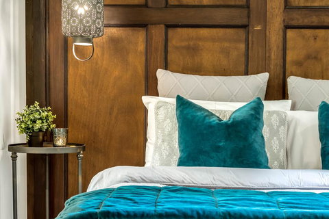 White Gates - C Tourism 1