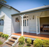 Wine Country Cottage located right at the Hunter Valley gateway close to everything - C Tourism