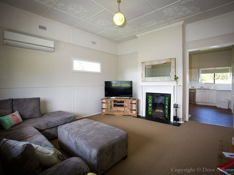 Wine Country Cottage Located Right At The Hunter Valley Gateway, Close To Everything - C Tourism 1