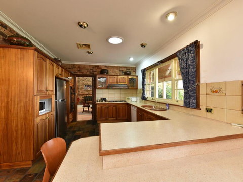 Wine Country Homestead 4-6br House - C Tourism 3