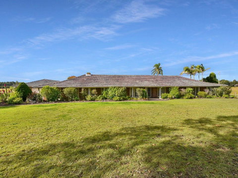 Wine Country Homestead 4-6br House - C Tourism 0