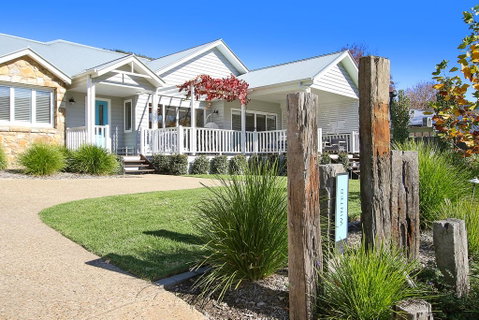 Winter Home - Our Place At Bright - C Tourism 0