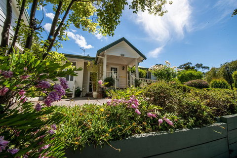 Yarra Gables - C Tourism 3