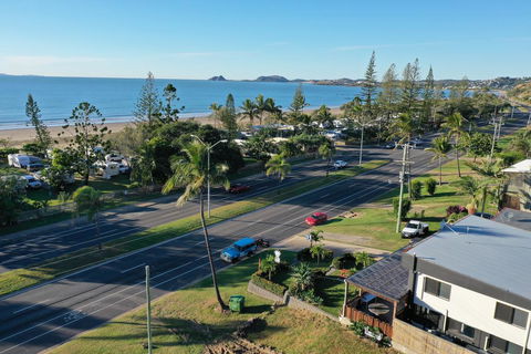 Yeppoon Beachhouse - C Tourism 0