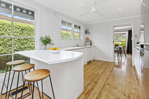 YIN-YANG - MOUNT ELIZA - C Tourism 2