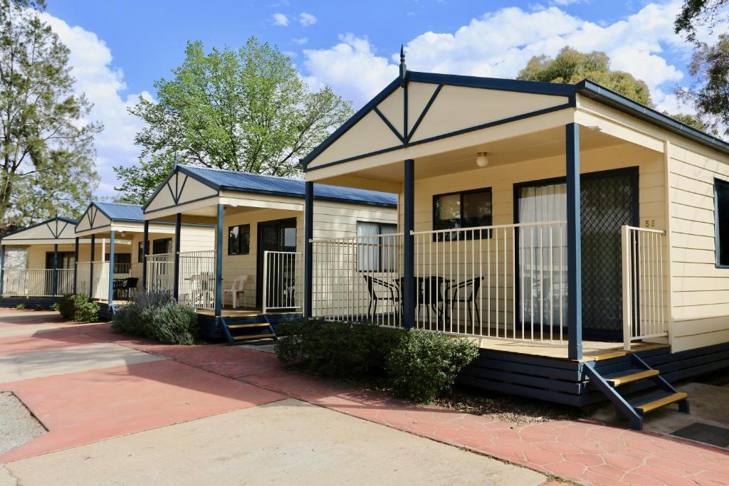 Lake George NSW C Tourism