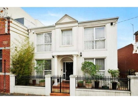 Abbotsford Private Rooms & Pods - 15 Charles Homestay - C Tourism 0