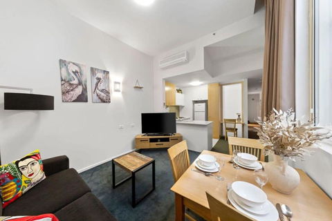 A Chic Apartment On Bourke St Near Chinatown - C Tourism 2