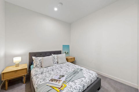 A Comfy 2BR Apt Next To QV & Melbourne Central - C Tourism 4