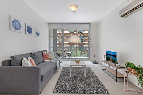 A Comfy & Modern Studio Near Darling Harbour - C Tourism 0