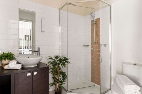 A Cozy & Modern Apt Near To Flemington Races - C Tourism 4